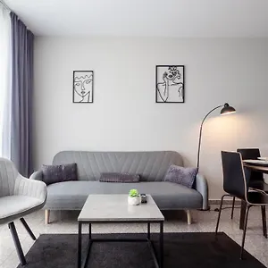  Apartment Cozy & Parking Next To St Sophia Hospital